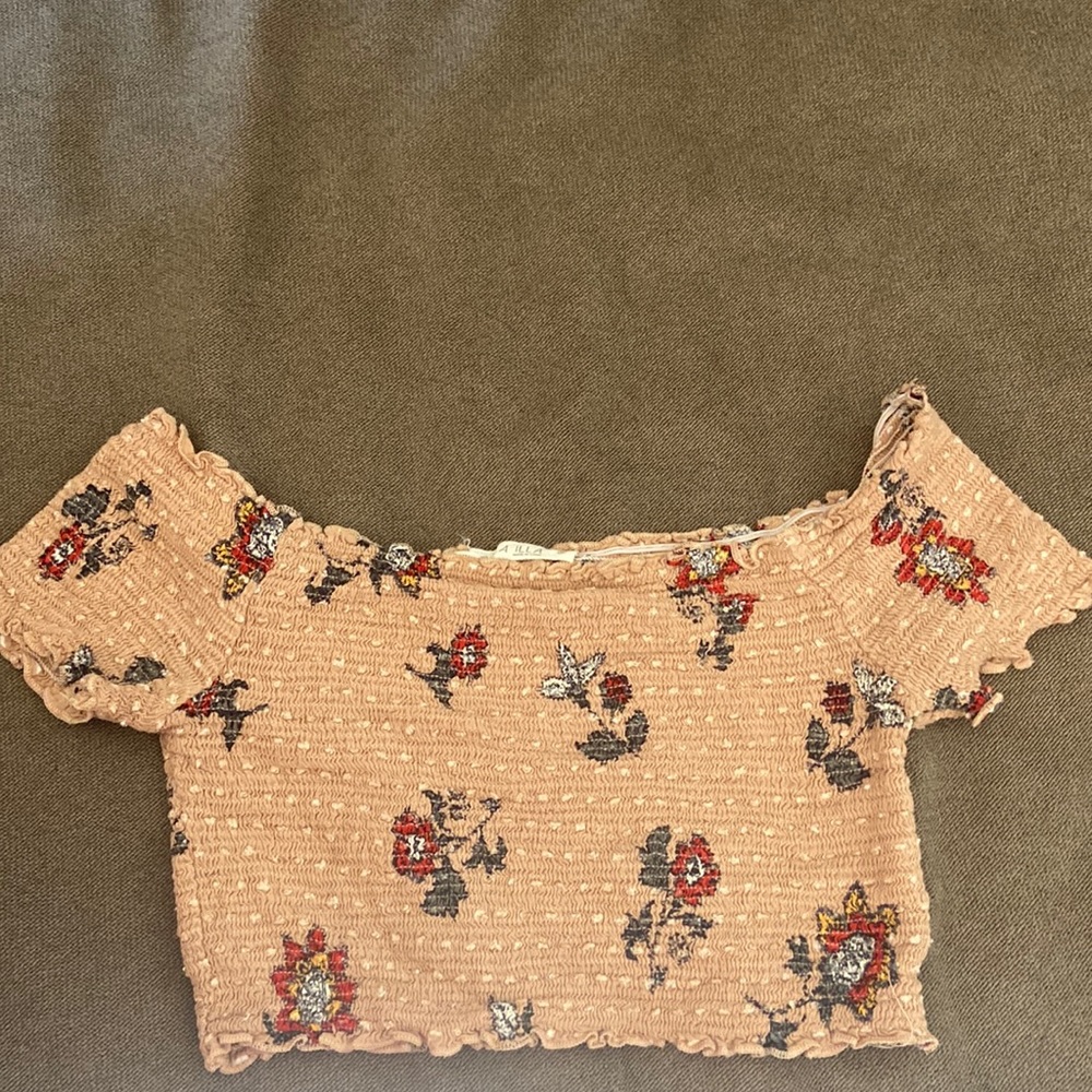 ILLA ILLA crop top for women.